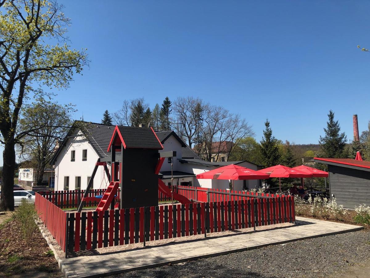 Na Rozcesti Frydlant Hotel Екстериор снимка